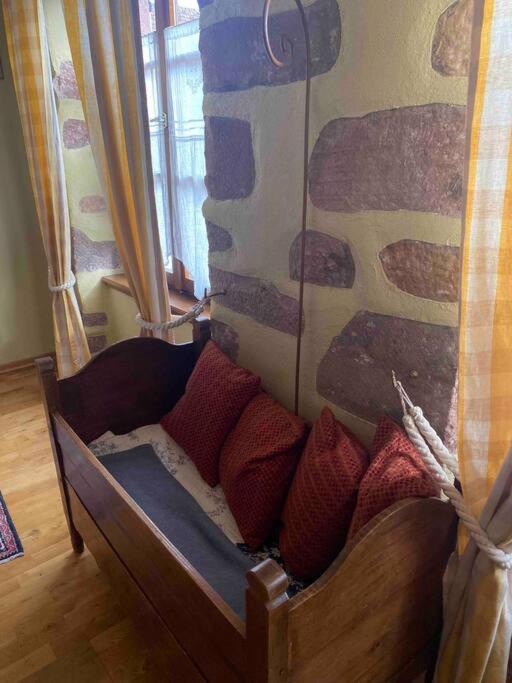 Le Majestueux Dans Le Centre Historique Apartman Riquewihr Kültér fotó